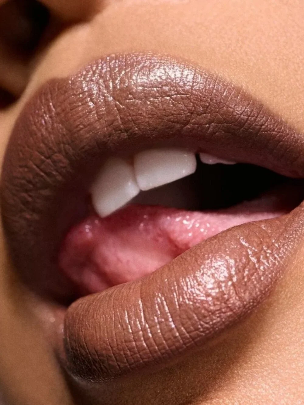 MAC Cosmetics Gemstone Dazzlelips Crayon Gemstone Taupe Blue Pearl Brand New